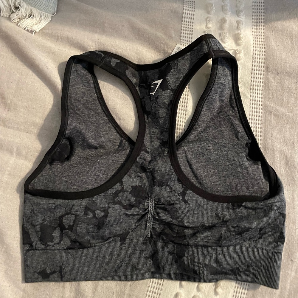 Gymshark adapt camo NEVER WORN got 2 on accident - Picture 2 of 2